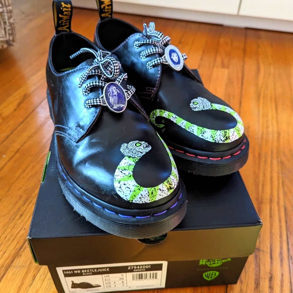 Dr. Marten's Beetlejuice 1461 Smooth Leather Oxford - EU38, US Women's 7